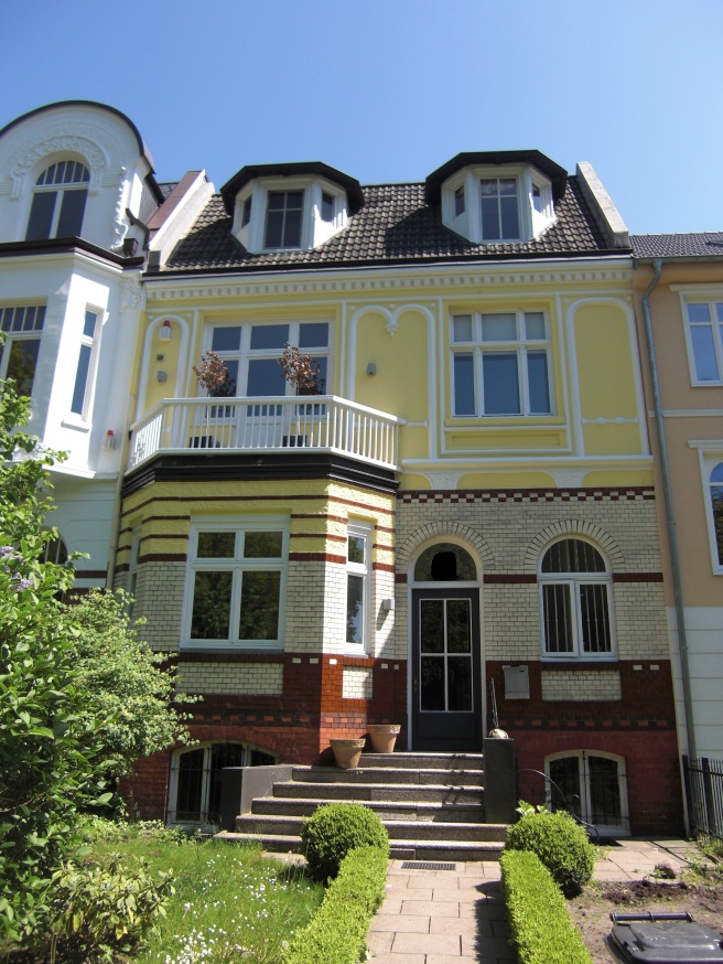 Alster-Terrain Liegenschaft - Bürovilla in der Brahmsallee. Diese Immobilie war über viele Jahrzehnte der Sitz der Hamburger Steuerberaterkammer und steht derzeit zur Neuvermietung an.